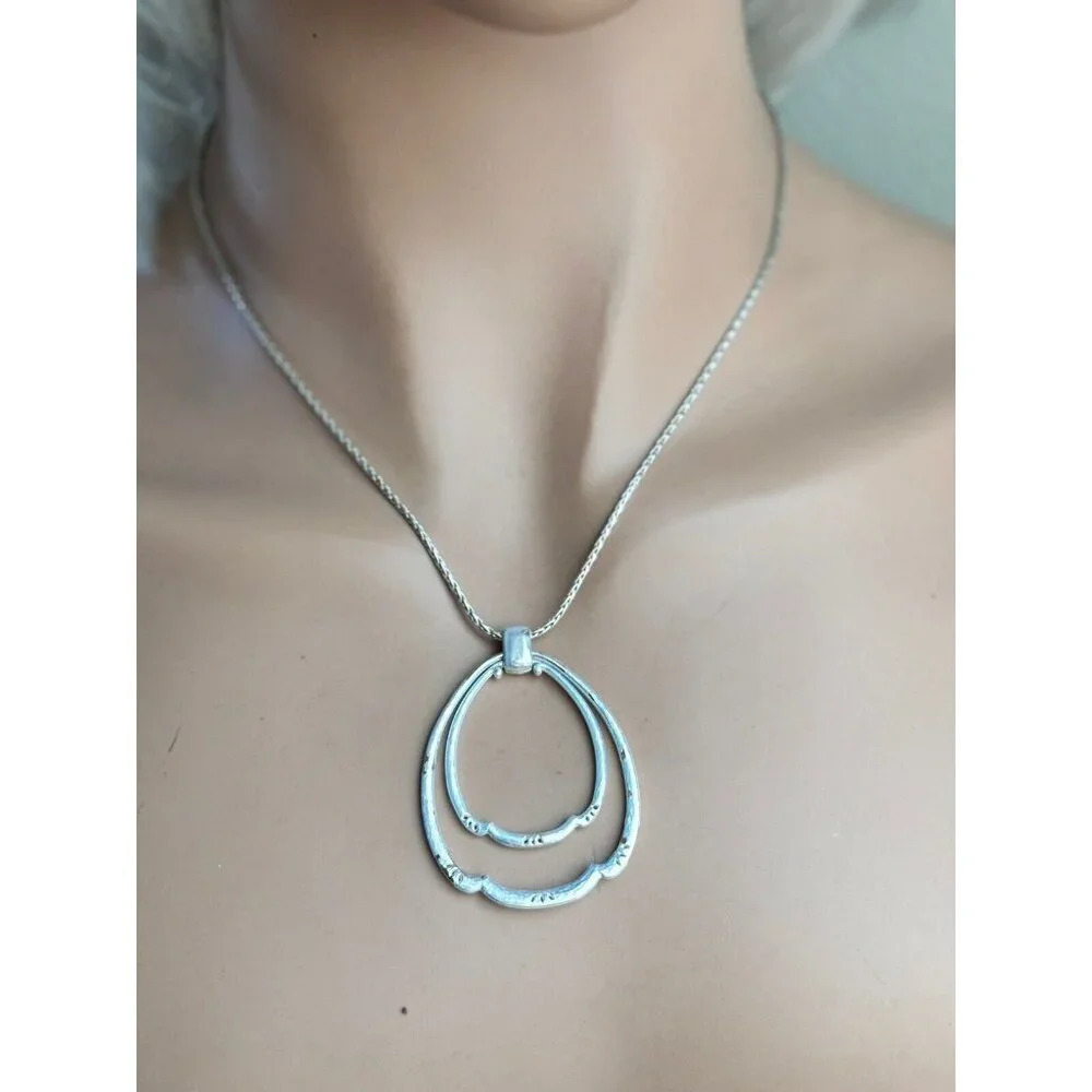 Brighton In Bloom Pendant Retired Pendant Necklace Beautiful Silver Plated.